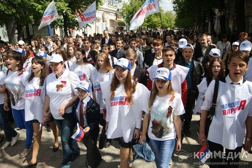 Мы будем память бережно хранить